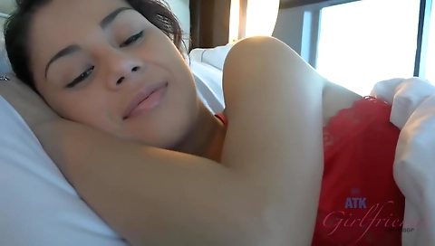 Married milf has a lesson