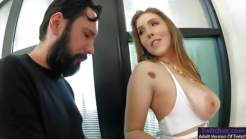 Sexy chick does a hot facial after fianc