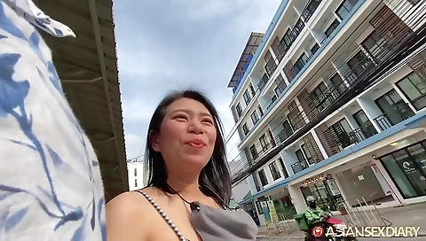 Sexy young chick loves big cock