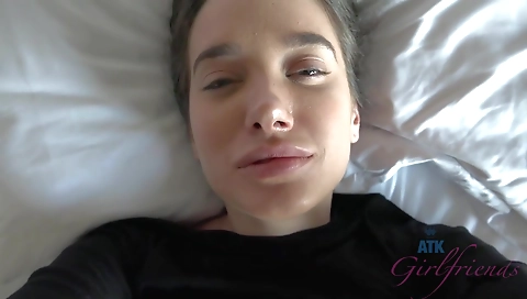 Sexy brunette slut take genitals cock up her pussy