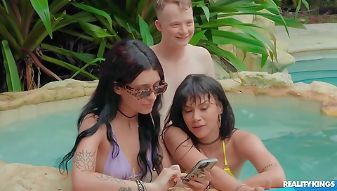 Shake & sex with a coupl replac