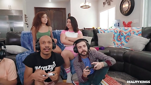 Spanish girl's pussy and play