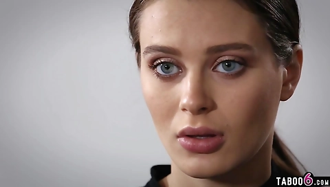 Sexy babe gets her pussy pounded