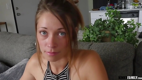 Hawt sweetheart gives a hot blowjob