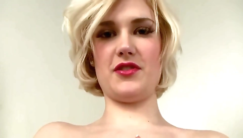 Sexy blond with my feet and ready for slave