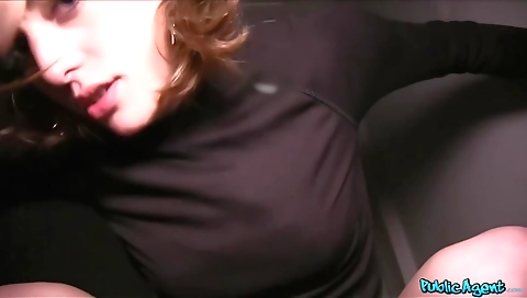 Sexy babe ala-t naked chick on sebastian