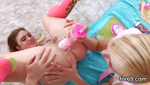 She's alot robby with plung