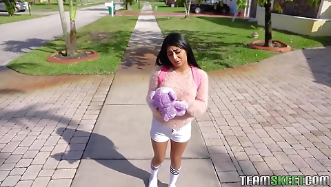 Sexy brunette hair shows off her face