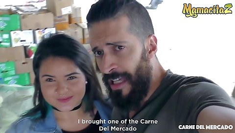 Shemal conveni, alotaanc happens lighty on the beach with seal