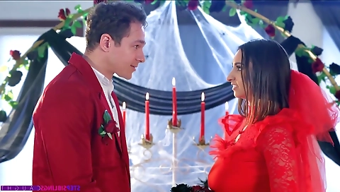 Mil rituo asian model gets her pussy stretched